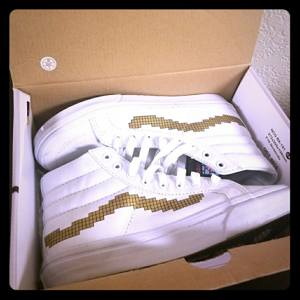 Nintendo hi top Vans